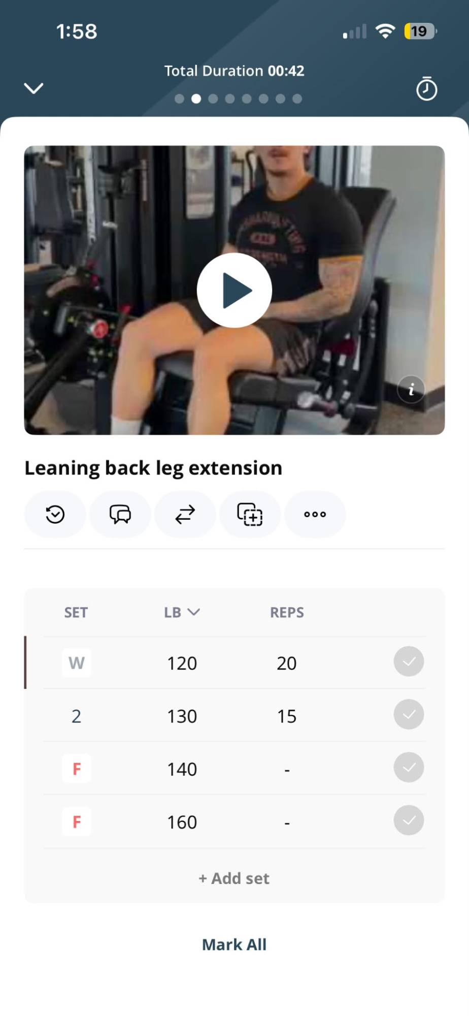 App screen: logging sets during a workout